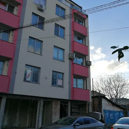 公寓 4 Seasons Art Aparments Central